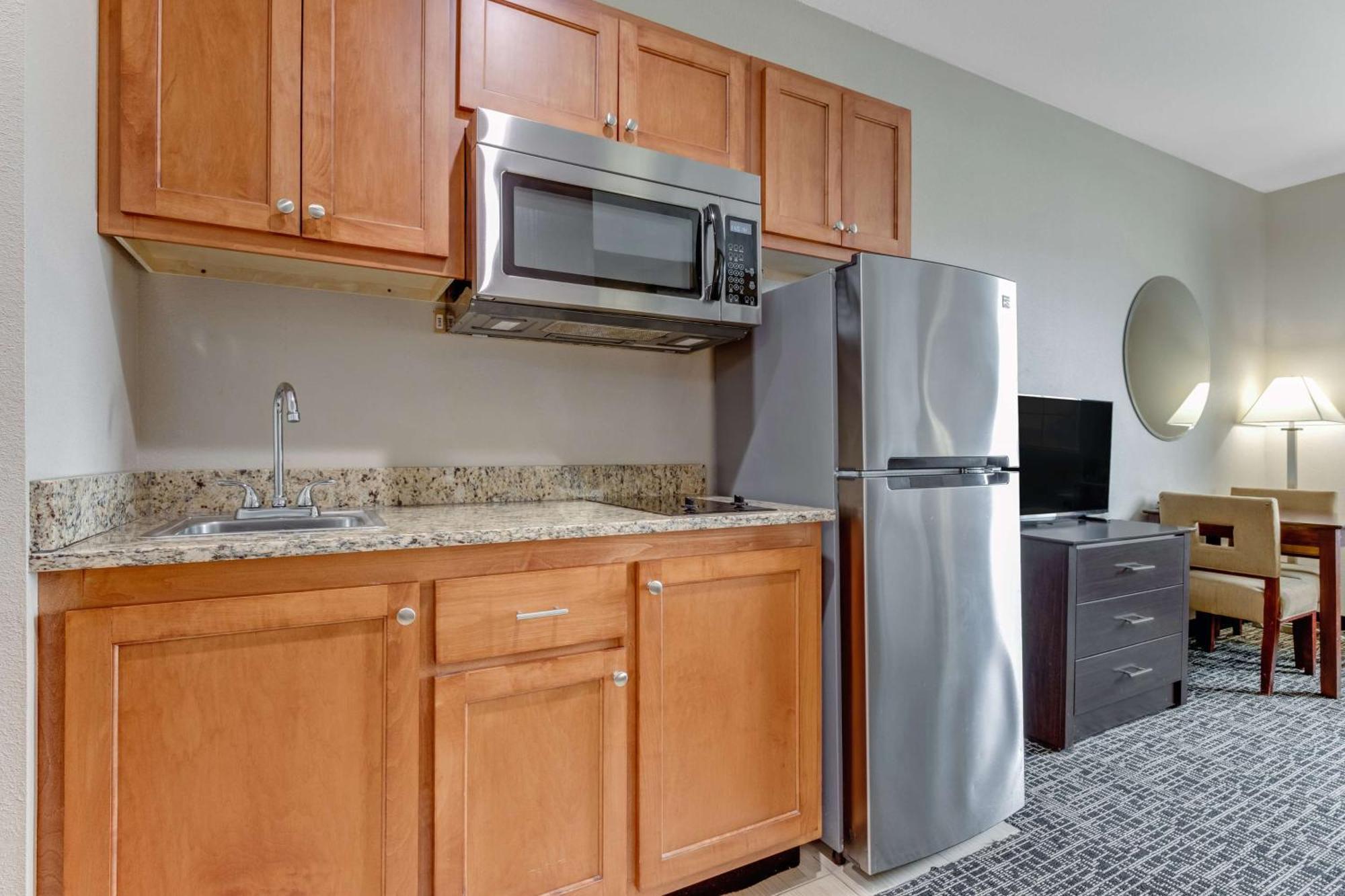 Surestay Plus Hotel By Best Western Owasso Tulsa North Exterior photo