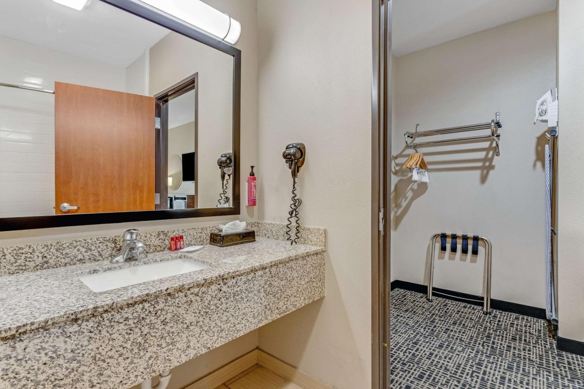 Surestay Plus Hotel By Best Western Owasso Tulsa North Exterior photo