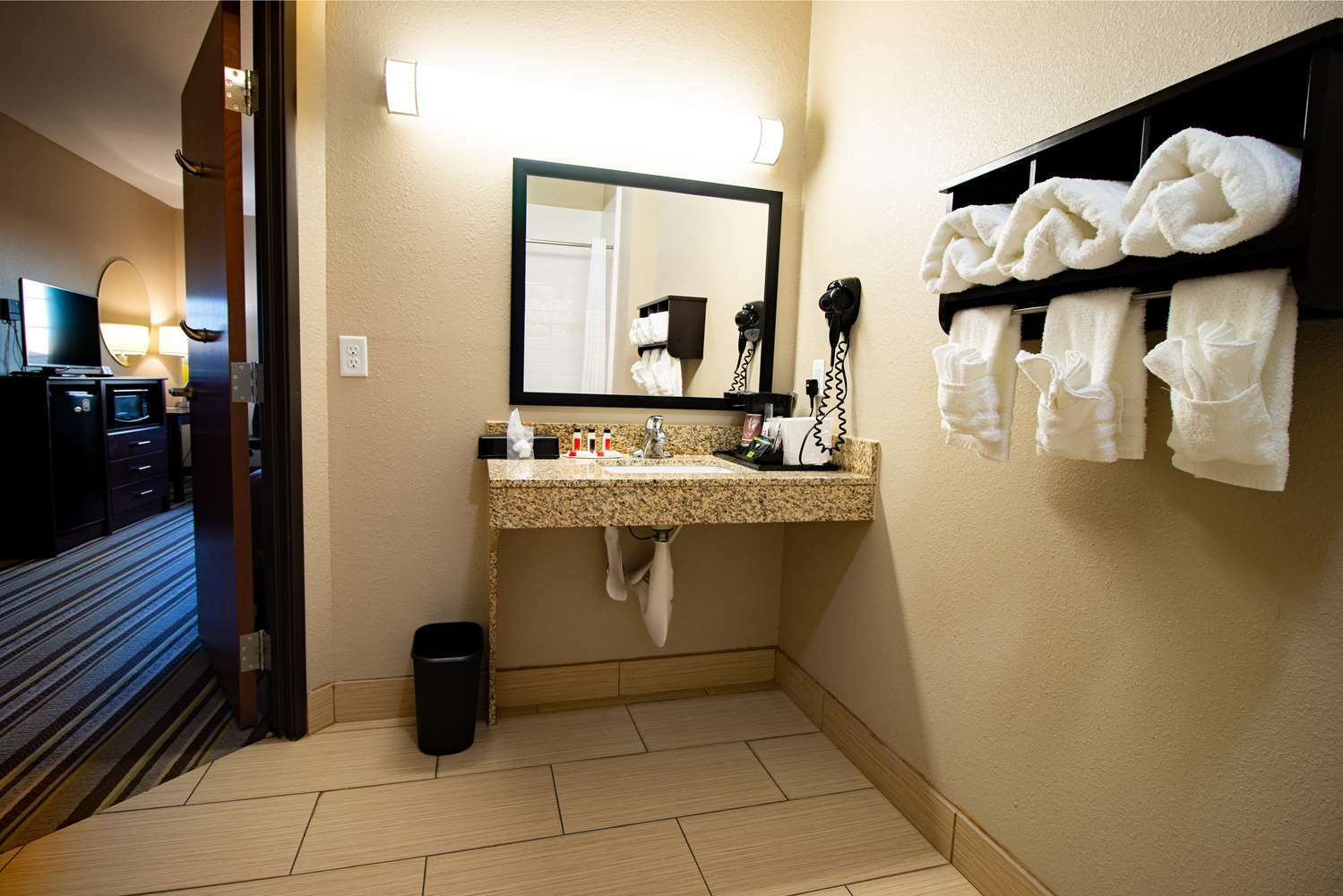 Surestay Plus Hotel By Best Western Owasso Tulsa North Room photo